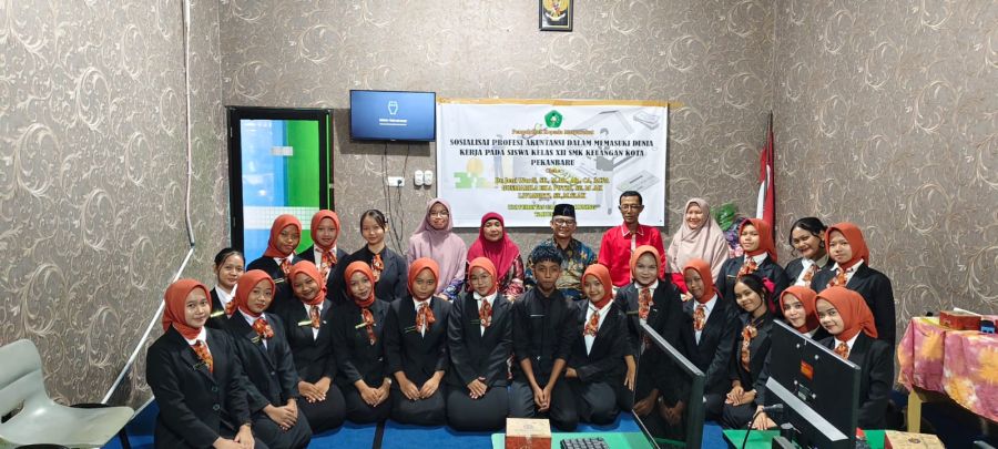 jeni-wardi-beri-penguatan-dunia-kerja-keuangansosialisasi-profesi-akuntansi