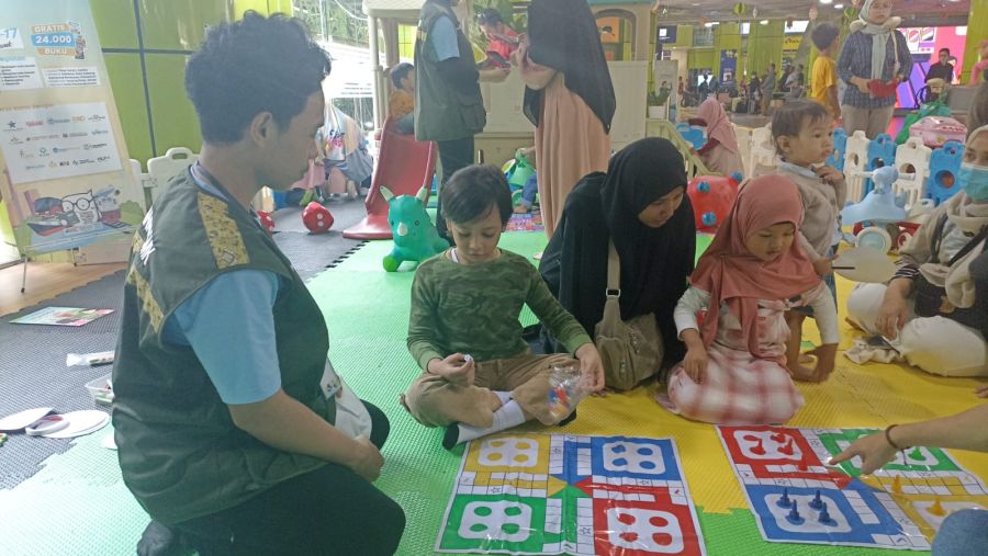 menciptakan-generasi-literat-kemendikdasmen-sediakan-bacaan-bermutu-hingga-dorong-minat-menulis