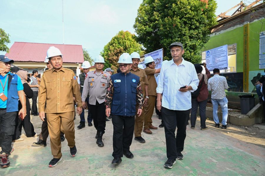 mendikdasmen-memeriksa-pelaksanaan-program-revitalisasi-sekolah-2026-di-pidie-jaya-aceh