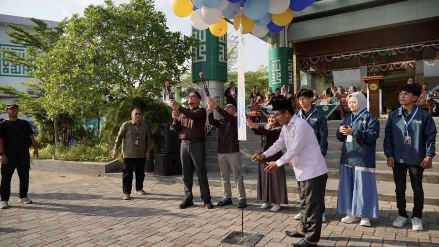 umri-lepas-2093-mahasiswa-kkn-2026-siap-mengabdi-hingga-malaysia-dan-arab-saudi