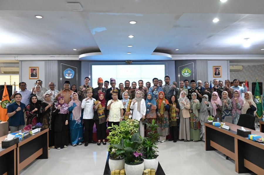 Wakil Rektor II Unilak Ikuti Rapat Dengan Komisi X DPR RI