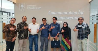 bersiap-buka-program-magister-komunikasi-fikom-uir-lakukan-bench-marking-ke-uii