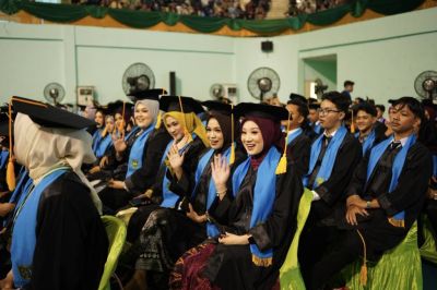 gelar-wisuda-periode-1-2026-uir-tegaskan-komitmen-cetak-lulusan-unggul-dan-berdaya-saing