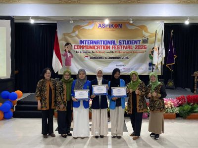 hebat-delegasi-fikom-uir-raih-tiga-penghargaan-di-iscf-20252026